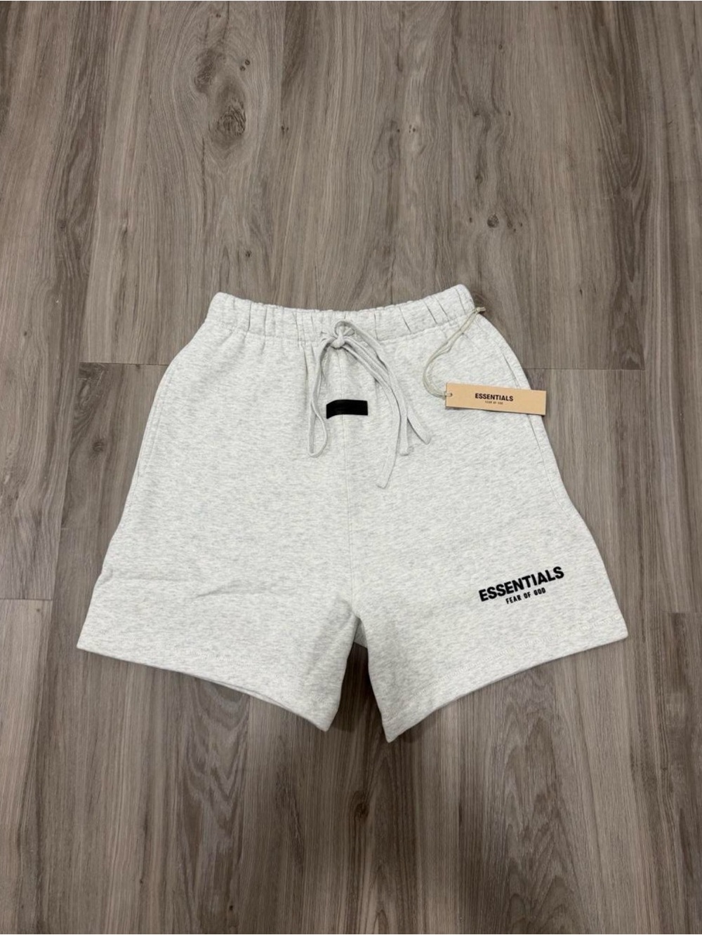 Fear of God Essentials Sweatshort 'Light Oatmeal'